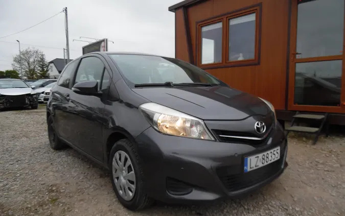 toyota Toyota Yaris cena 9900 przebieg: 298000, rok produkcji 2013 z Lubień Kujawski